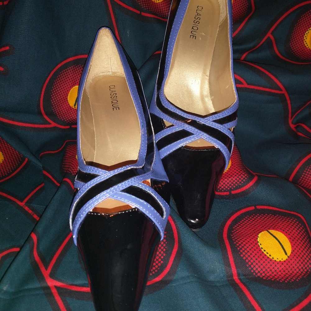 CLASSIQUE SIZE 12  BLUE AND BLACK HEELS
